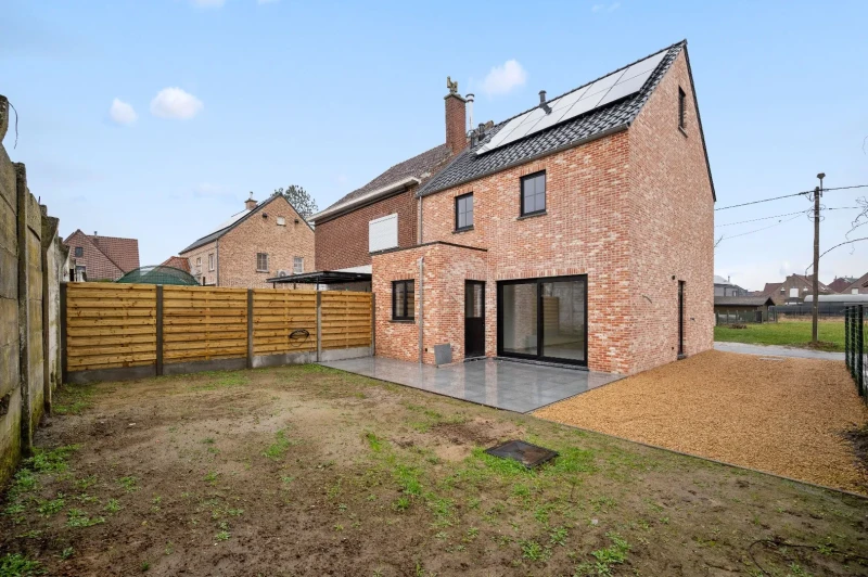 Prachtige nieuwbouw HOB met tuin en 3 slpks te Zoutleeuw.