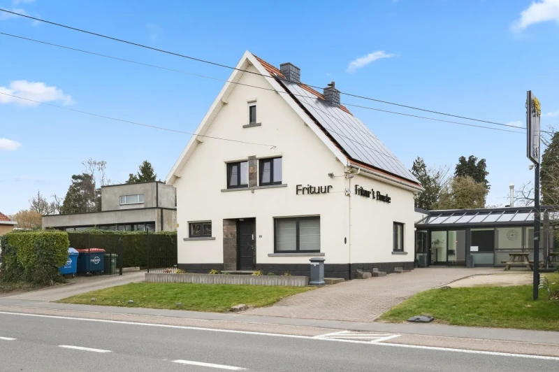 Instapklare woning met handelspand op een goede locatie