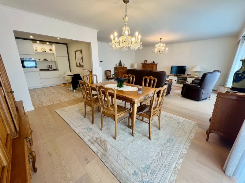 App op toplocatie met 2 slpks, terras en airco (autostaanplaats mogelijk)