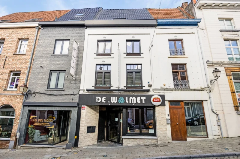 Handelspand pal in centrum van Tienen (horeca mogelijk)