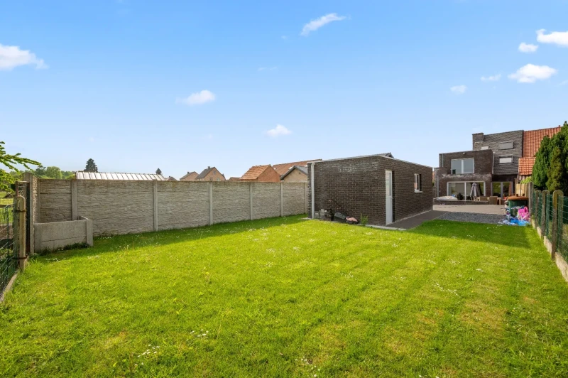 Mooie instapklare woning met tuin, terras, garage en 4 slpks