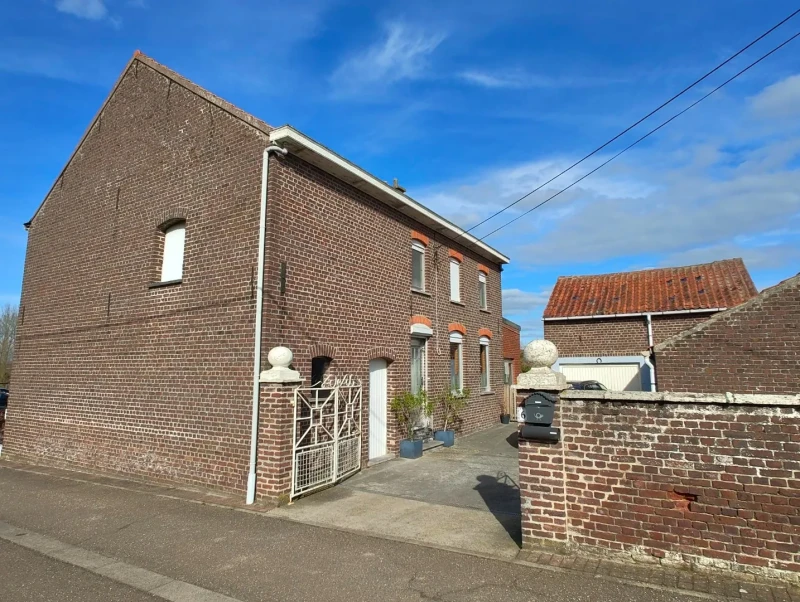 Instapklare open bebouwing met tuin, terras, garage en 3 slpks 