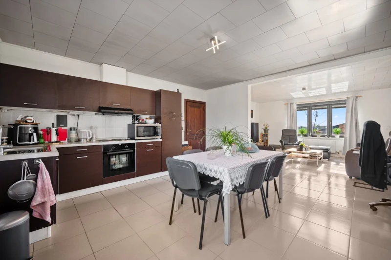 Instapklaar appartement + ruime casco woonst met tuinzicht