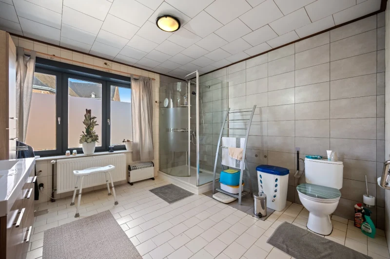Instapklaar appartement + ruime casco woonst met tuinzicht
