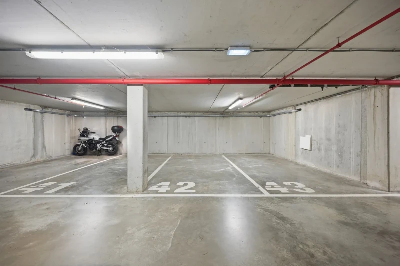 Prachtig ruim app. met 2 slpks, terras en autostaanplaats