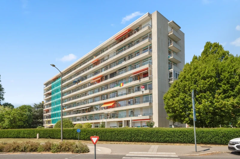 Instapklaar 2-slaapkamer appartement met garage in het hart van Tienen