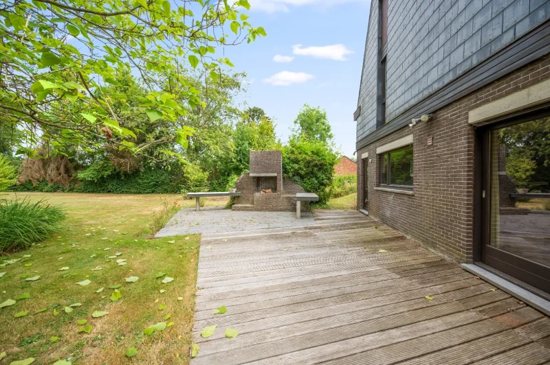 Ruime woning met praktijkruimte, 5 slpks en magnifieke ligging