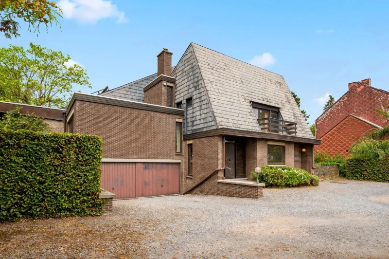 Ruime woning met praktijkruimte, 5 slpks en magnifieke ligging