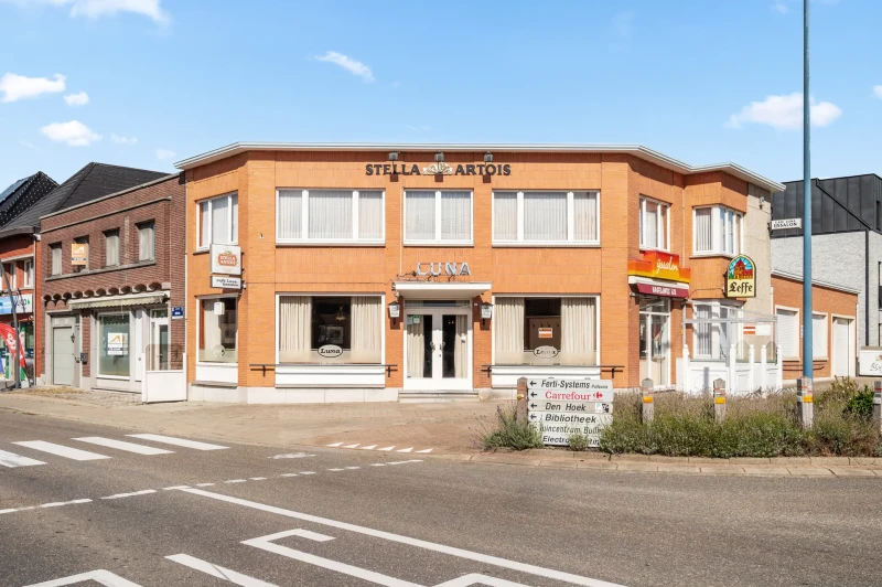 Unieke combinatie: 70 m&sup2; handelsruimte + woning met 4 slpks