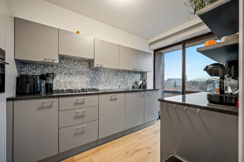 Instapklaar appartement te centrum Tienen.