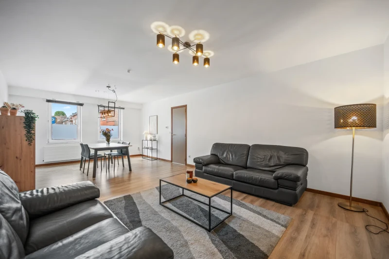 Ruim appartement met 3 slaapkamers en 2 garageplaatsen in Tienen