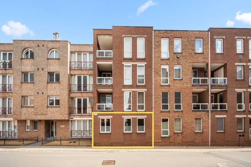 Ruim appartement met 3 slaapkamers en 2 garageplaatsen in Tienen